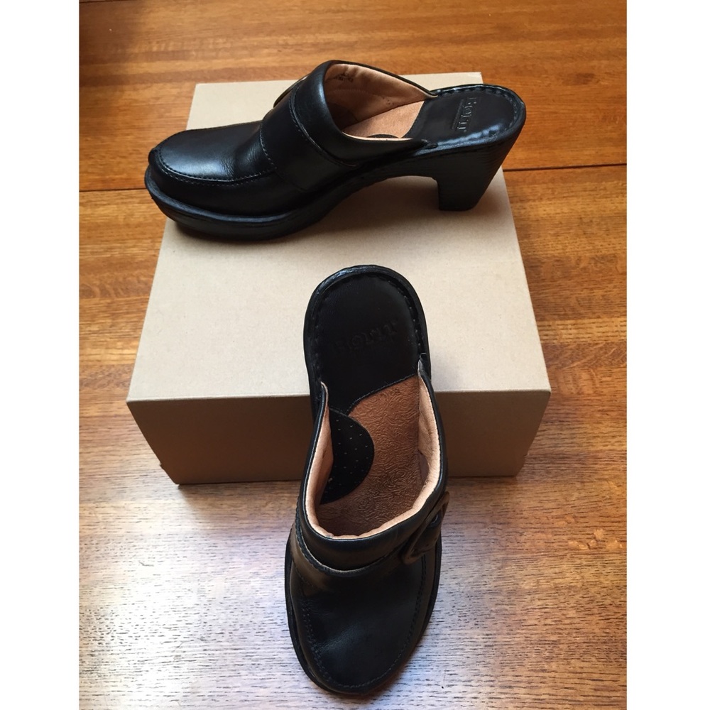 Born Cantu black leather clogs with heel size 8M